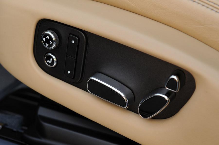  Bentley Mulsanne 2011 года  (фото 12 из 70)